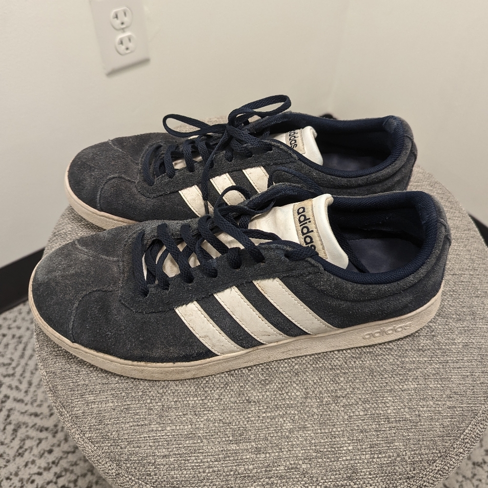 Classic Skate Adidas Sneakers Deep Blue USED